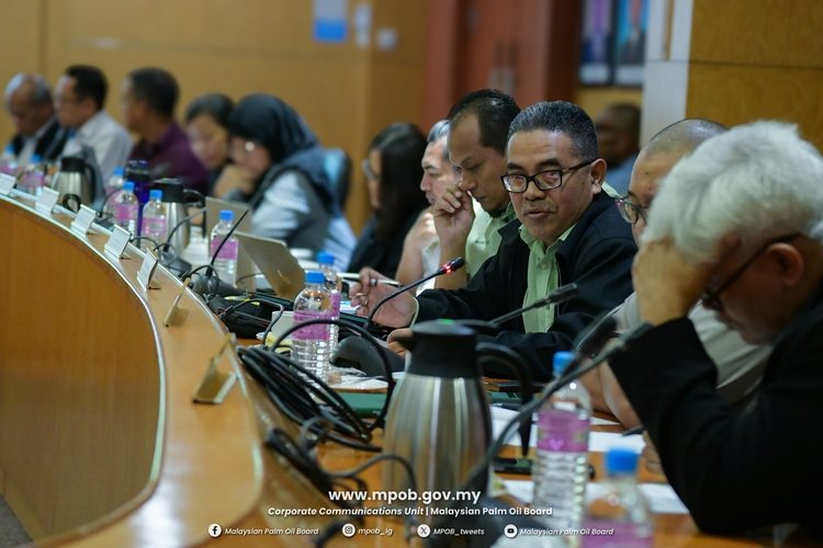 1st Technical Working Committee on the Management of Human Wildlife Coexistence in Oil Palm Plantations (2)